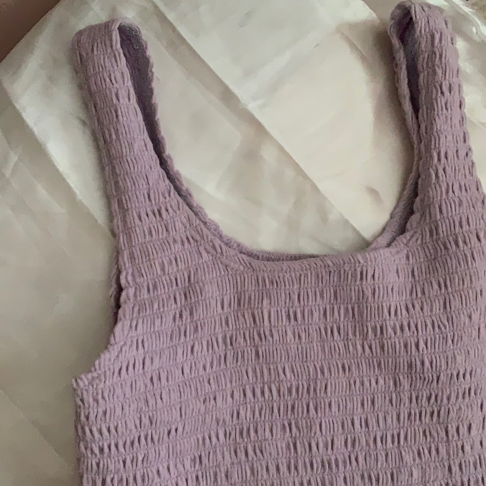 Hollister yet crop top!